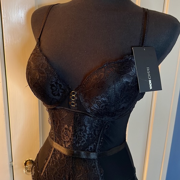 Sexy black lingerie bodysuit - Picture 2 of 5